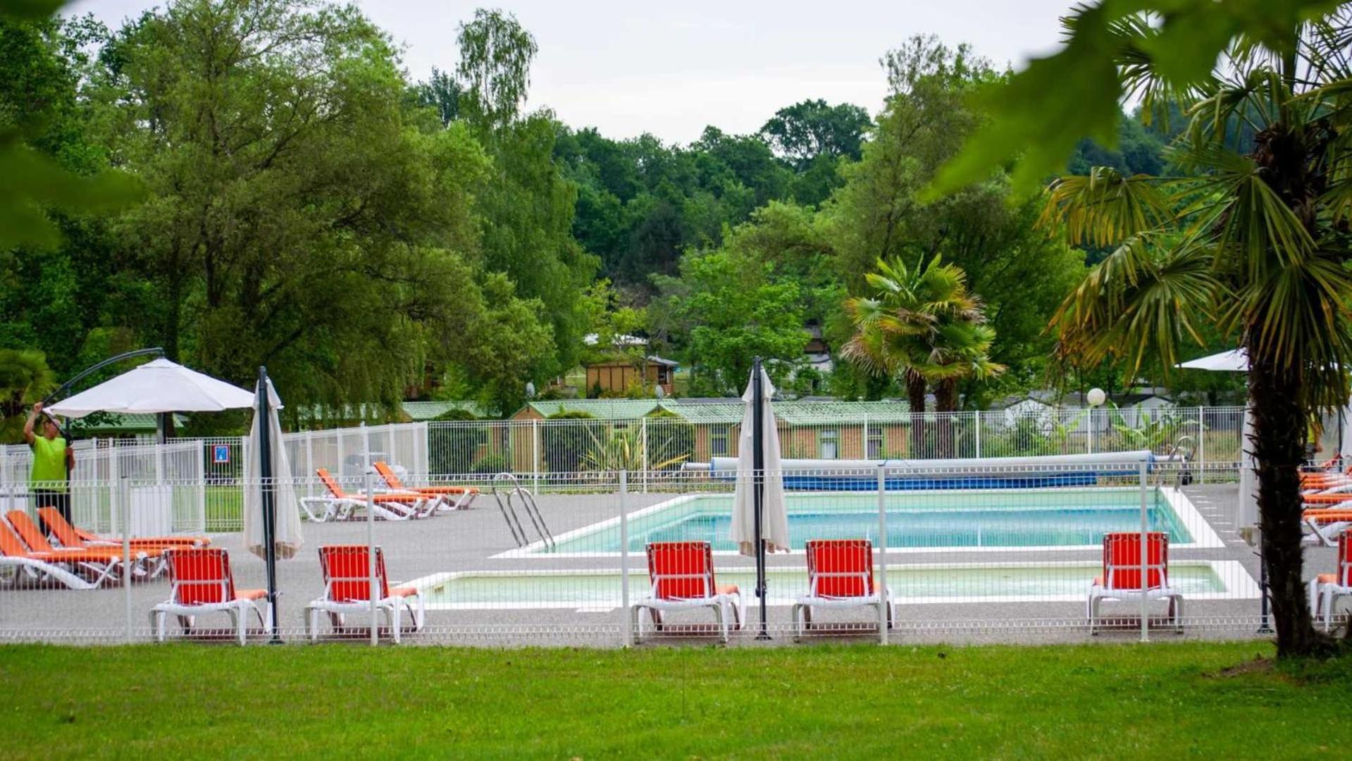 Camping - Piscine - Ccbaieb Montjoie-en-Couserans Ngoại thất bức ảnh